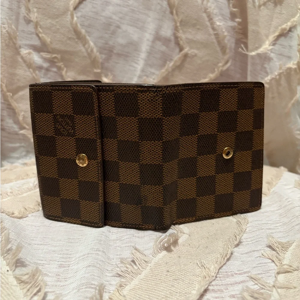 Louis Vuitton Damier Ebene wallet - Picture 5 of 11